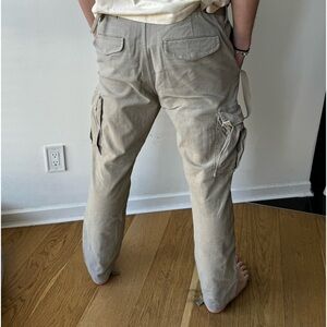 Banana Republic “Traveller” Cargo style pants! Men’s Size 34R. Super comfy.